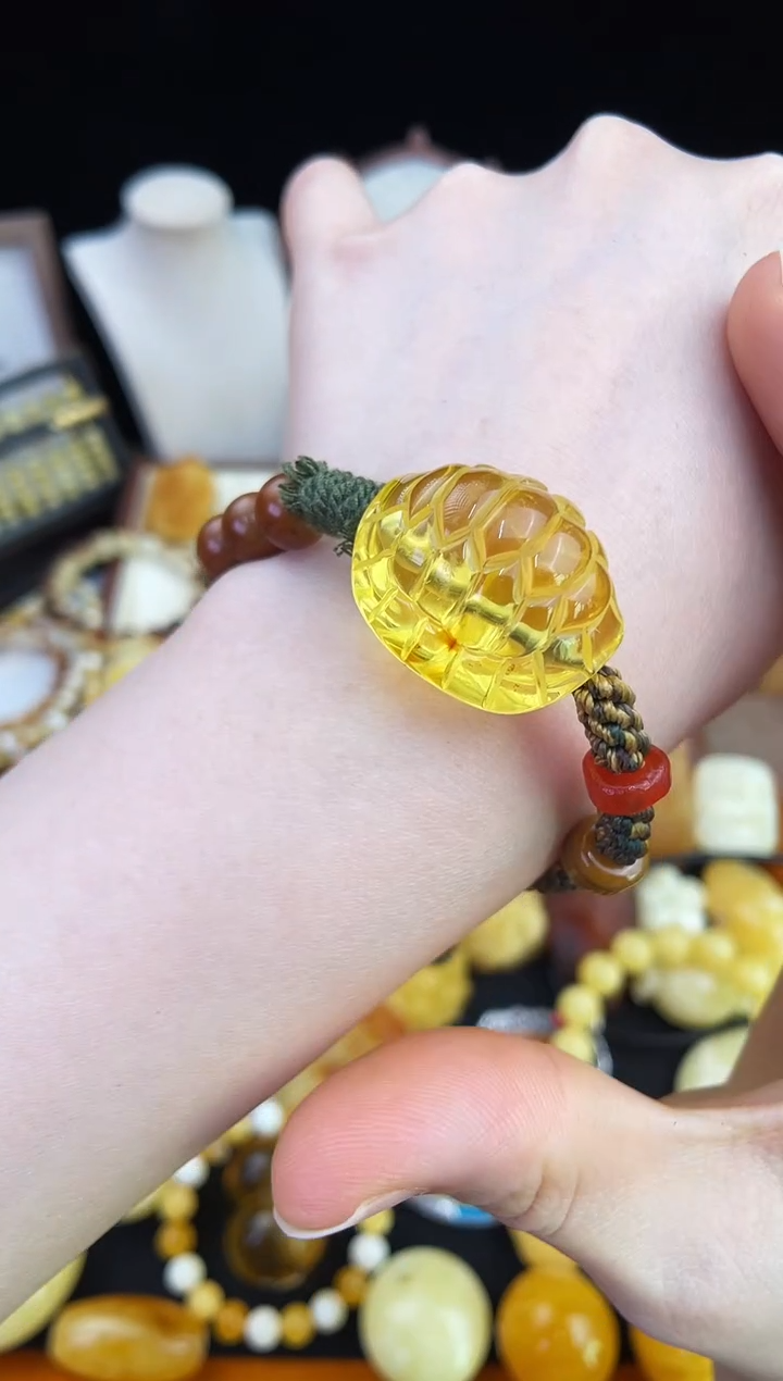 琥珀未镶嵌珠宝奇石柒月