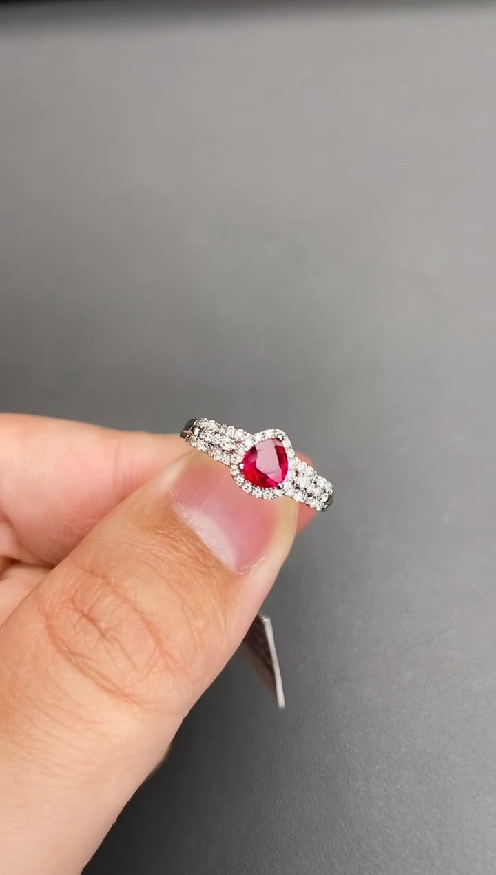 18K金镶嵌戒指红宝石0.59ct/鸽血红/无烧/涨价前清货