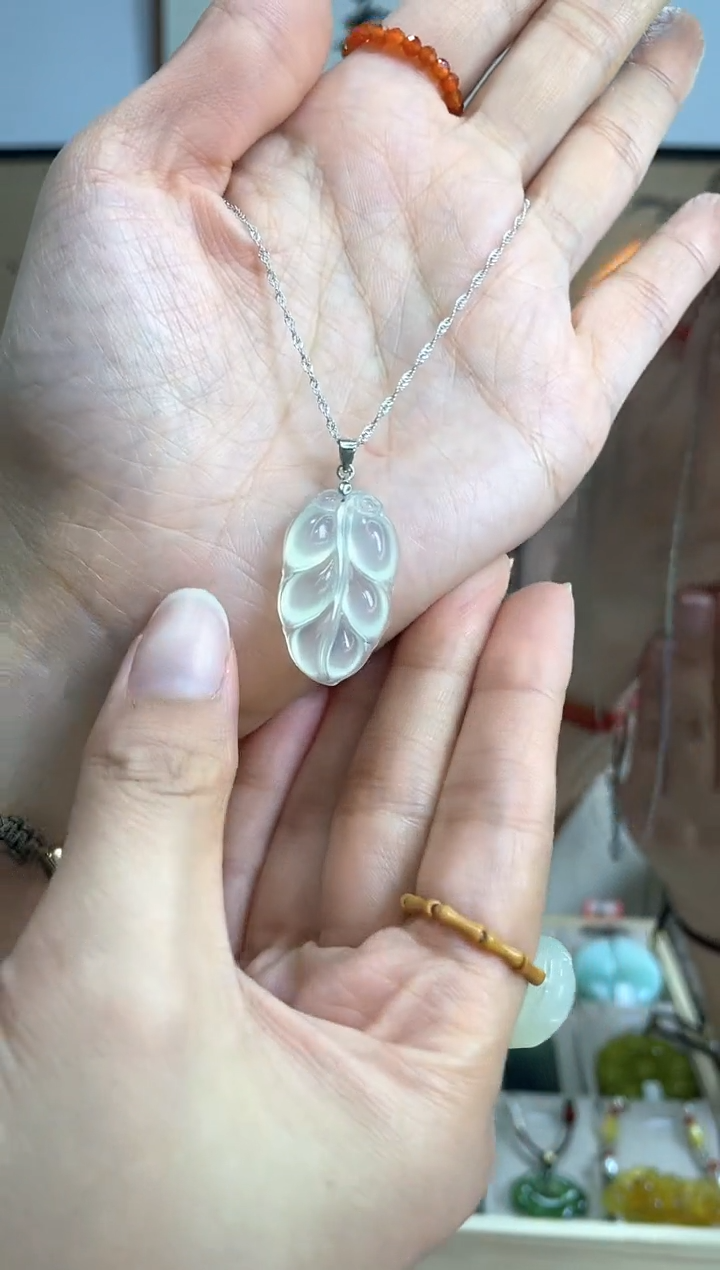 【闪购商品】岫玉吊坠银S925镶嵌多样性发货其中发一