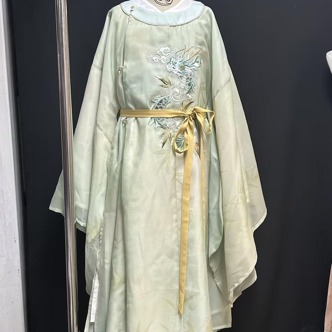 实体款儿童汉服童装：绪风意