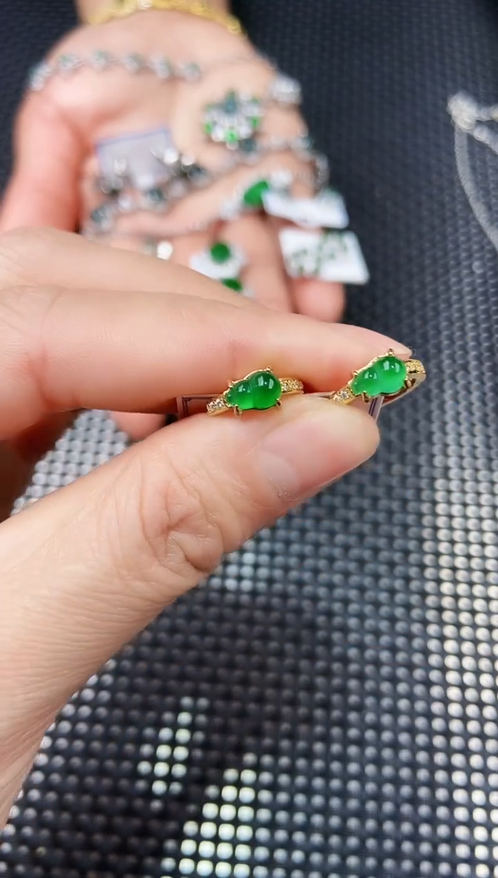 【闪购商品】翡翠耳饰未镶嵌111111111