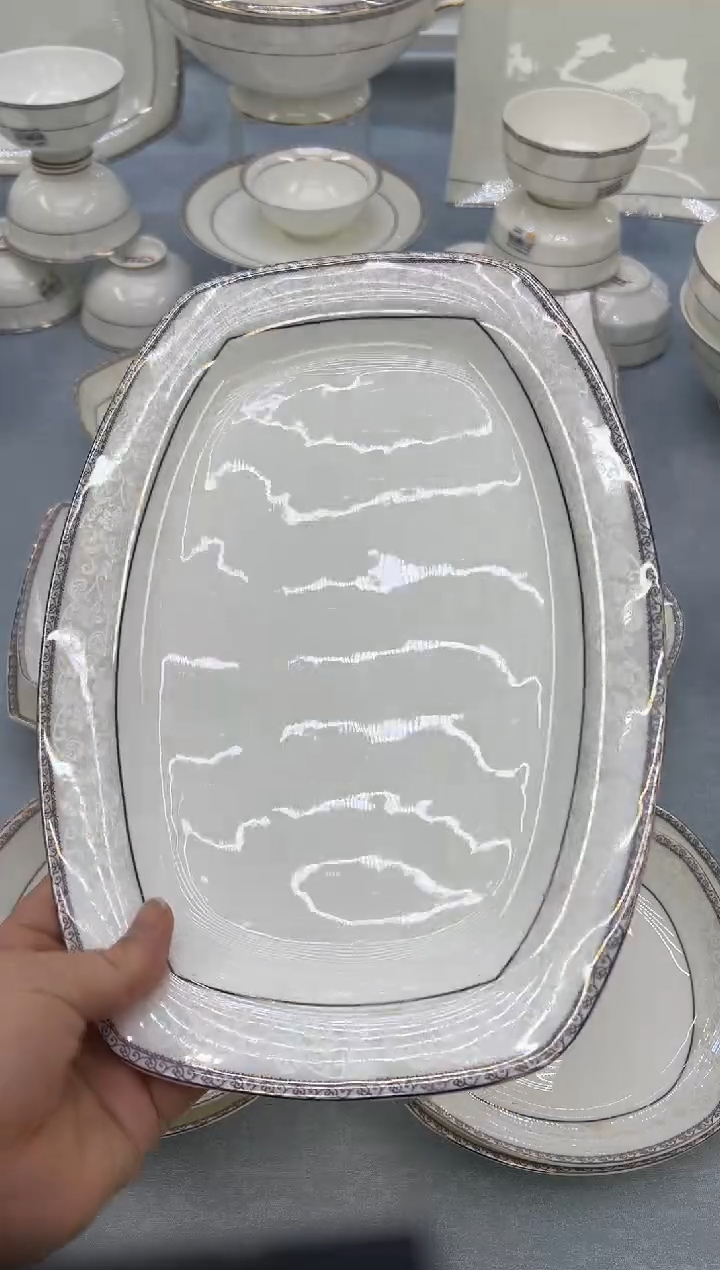 骨瓷 玲珑12方鱼1个