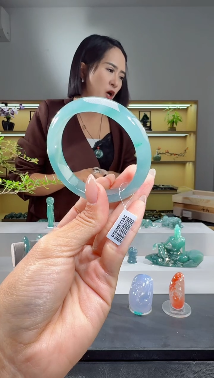 未镶嵌手镯翡翠55圈