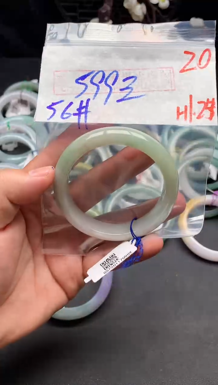 【闪购商品】定制翡翠未镶嵌毛货需精细抛光+多样性发货拍一发一