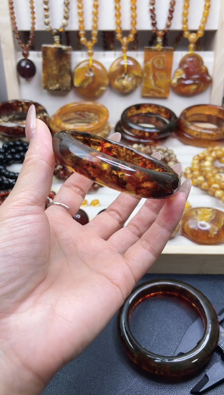 无非金属美**奂血药珀镯圈口60