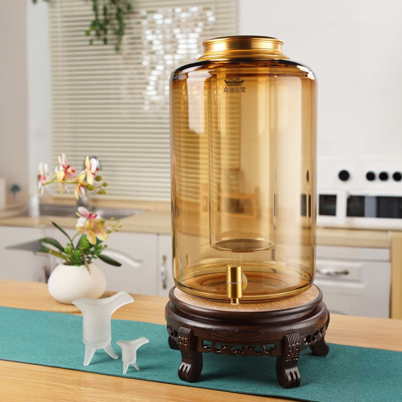 大容量15L-20L-30L-40L带龙头加厚高硼硅泡酒罐泡酒专用玻璃瓶3