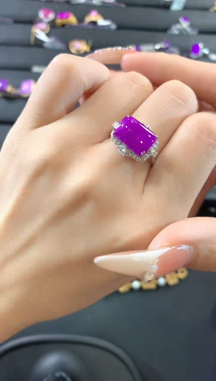 【闪购商品】苏纪石（舒俱来）.18K金镶嵌舒俱来戒指