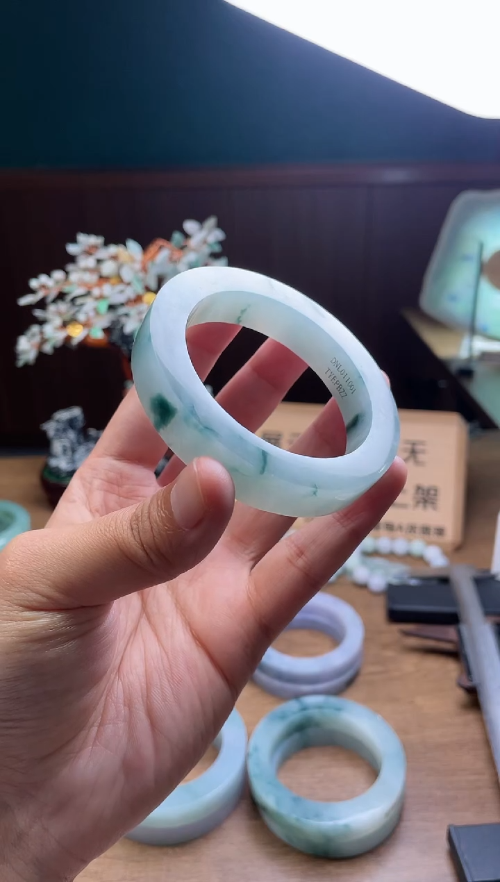 【闪购商品】定制翡翠手镯未镶嵌定制