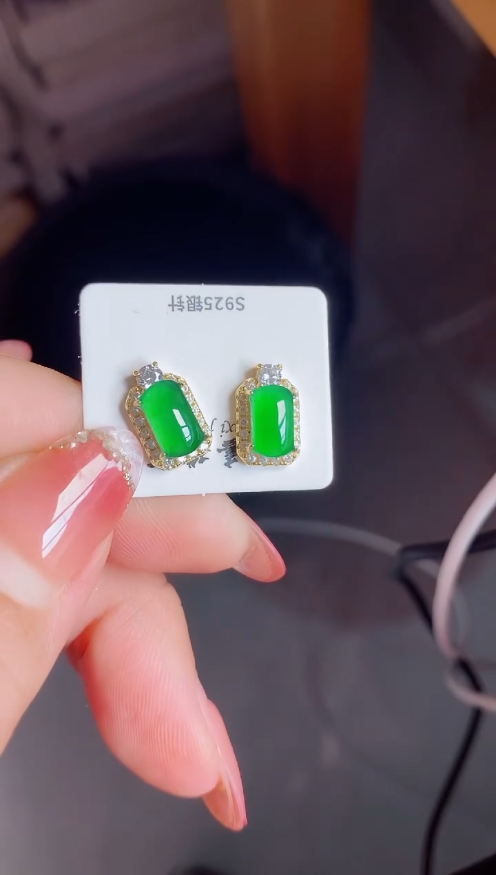 【闪购商品】翡翠耳饰银S925镶嵌12121