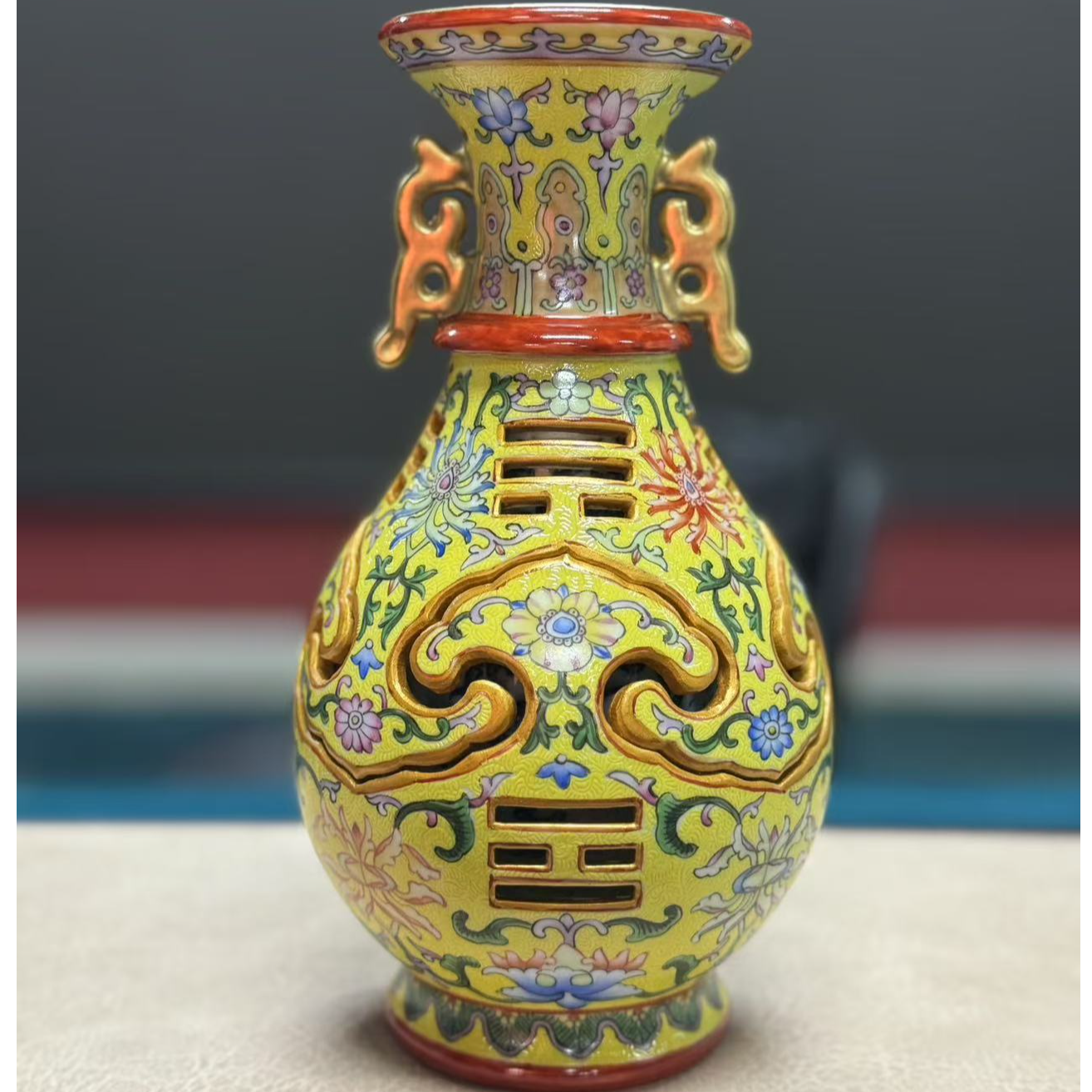  【景德镇】高温陶瓷，张文月手工手绘转心瓶