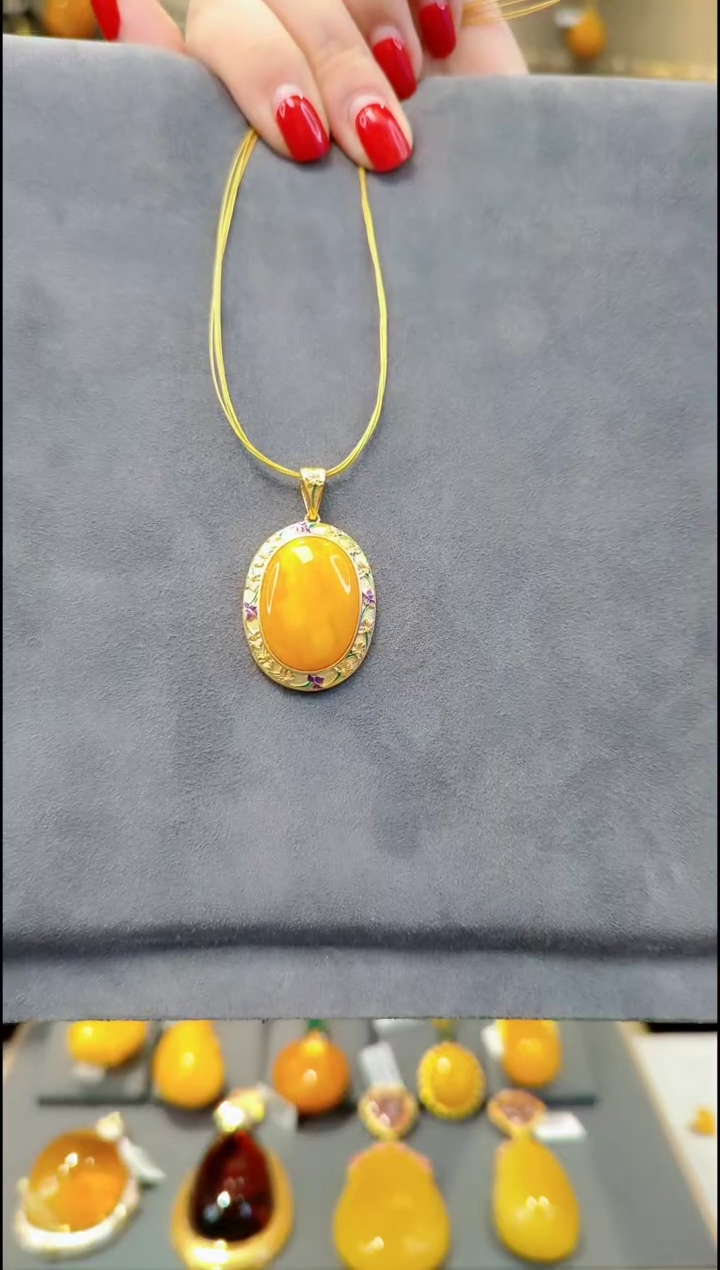 【闪购商品】蜜蜡颈饰银S925镀金镶嵌H686蜜蜡吊坠赠项圈