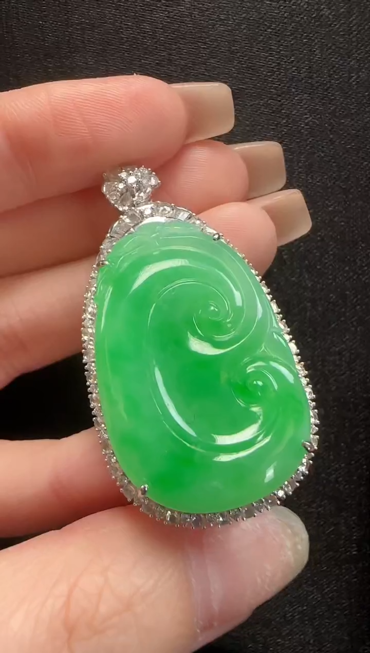 【闪购商品】翡翠颈饰18K金镶嵌924如意一个