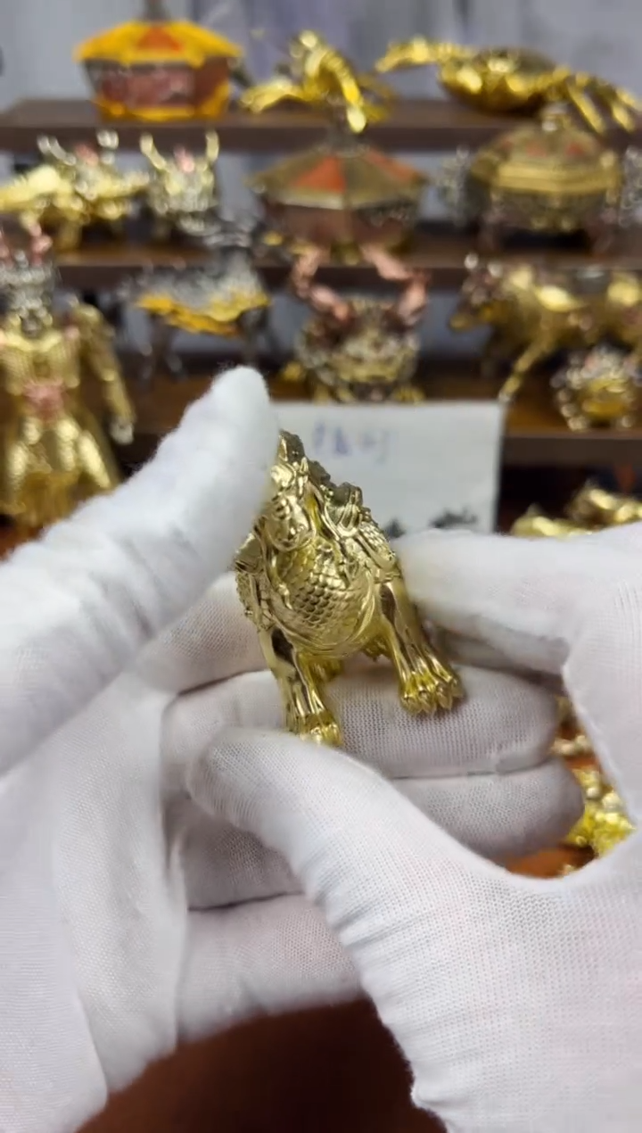将军貔貅黄铜摆件