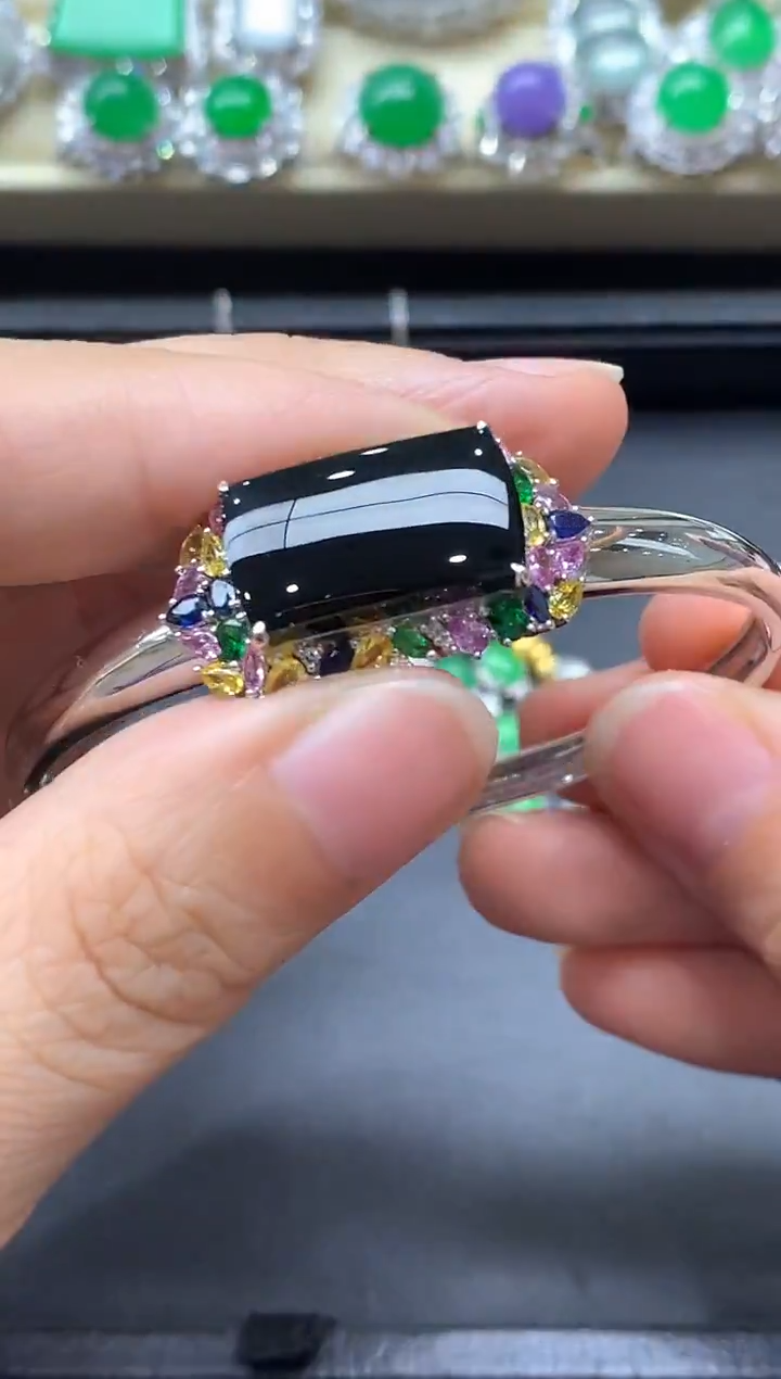 18K金镶嵌手镯翡翠678-中国好珍宝