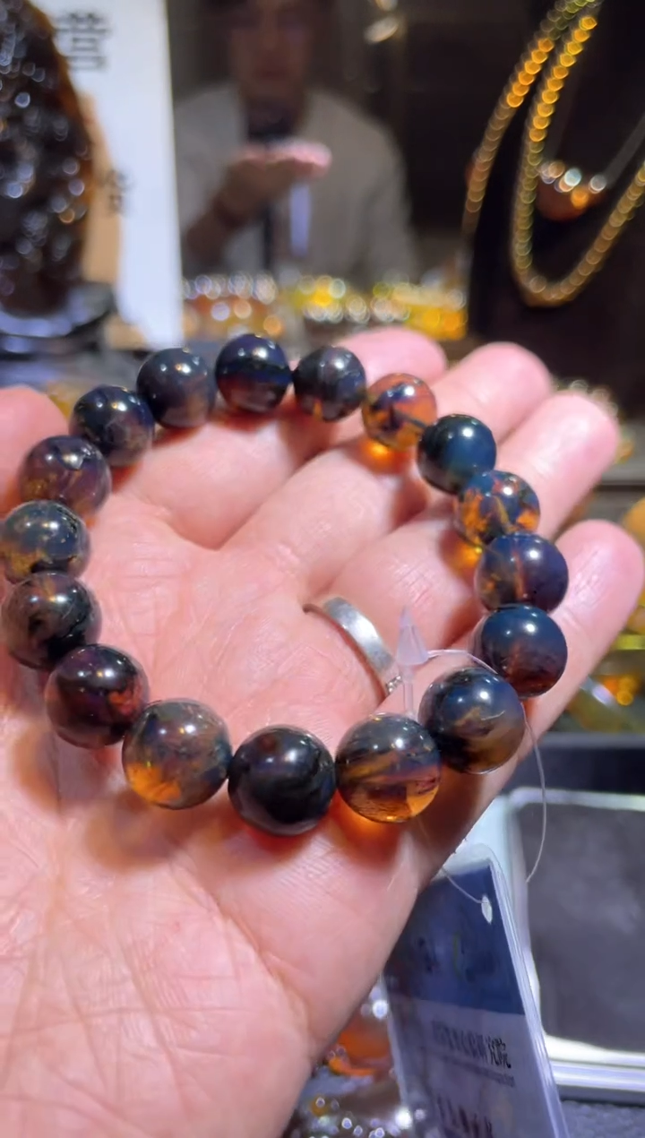 【闪购商品】琥珀裸石未镶嵌药珀 星际蓝 卡11·12