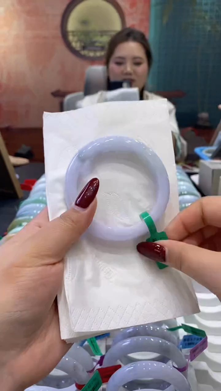 【闪购商品】翡翠手镯未镶嵌多人00012935