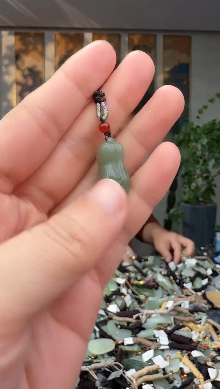 未镶嵌和田玉挂件拍一发一