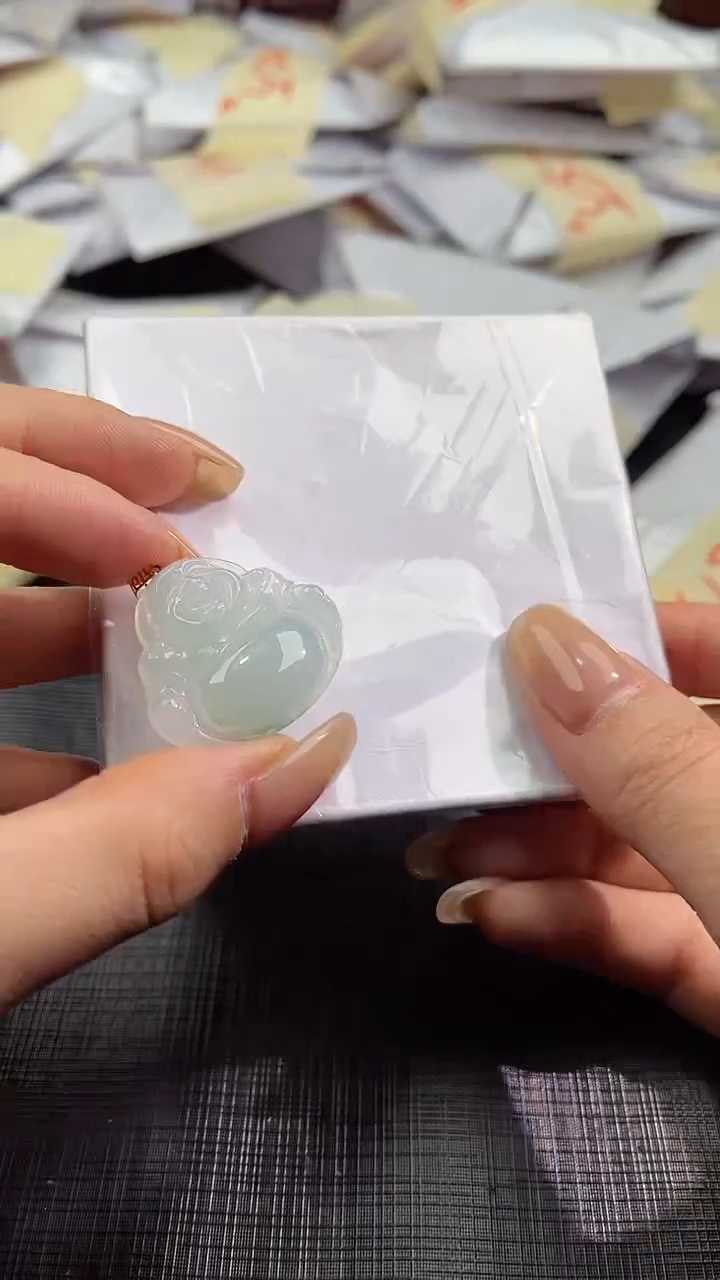 【闪购商品】翡翠颈饰18K金镶嵌100633732