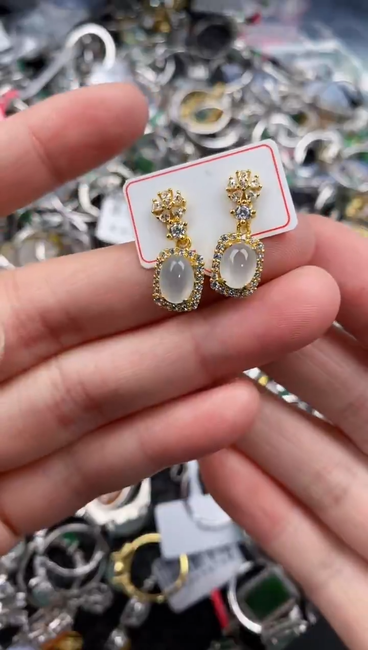 未镶嵌戒指翡翠777       2