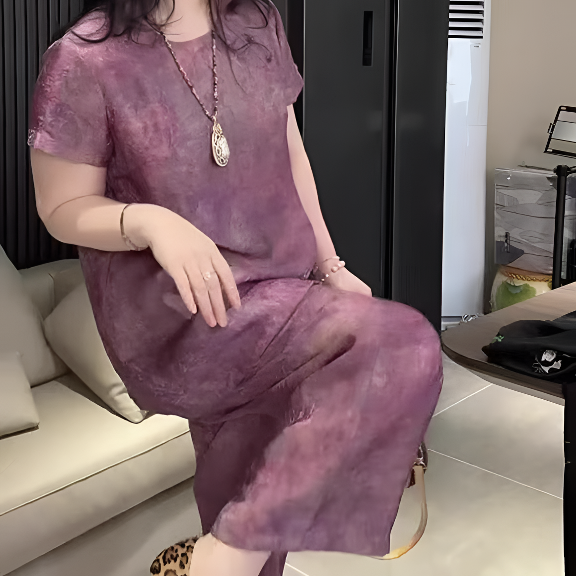 新中式洋气后开叉套装女2025夏季新款减龄气质小众缎面两件套