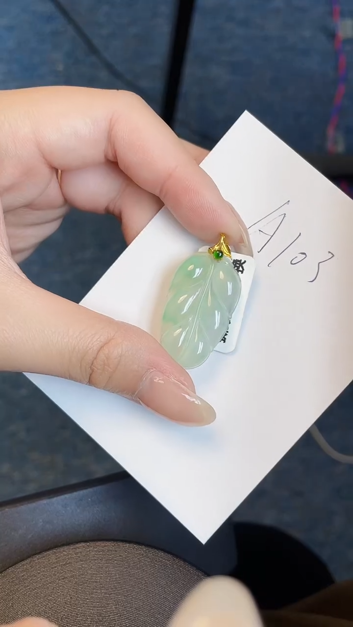 【闪购商品】翡翠颈饰18K金镶嵌00000000