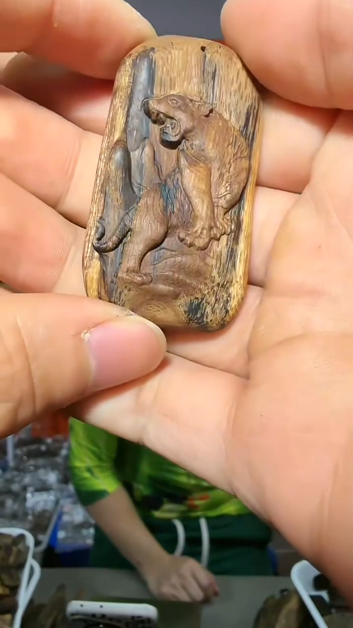 沉香吊坠110号红土生肖虎多样性发一