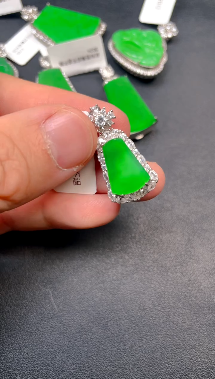 吊坠(不含链)银S925镶嵌翡翠吊坠