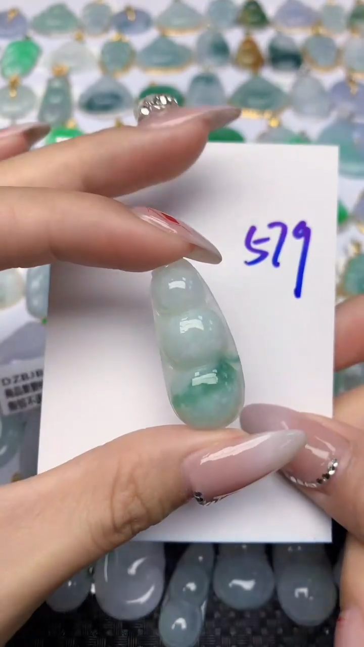 【闪购商品】翡翠颈饰未镶嵌 天然翡翠A货