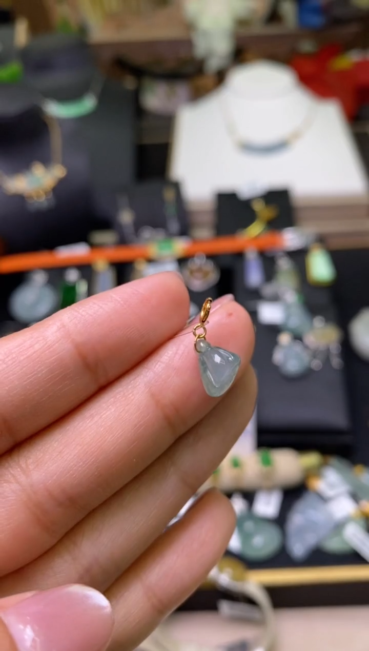 【闪购商品】翡翠颈饰18K金镶嵌净货18079