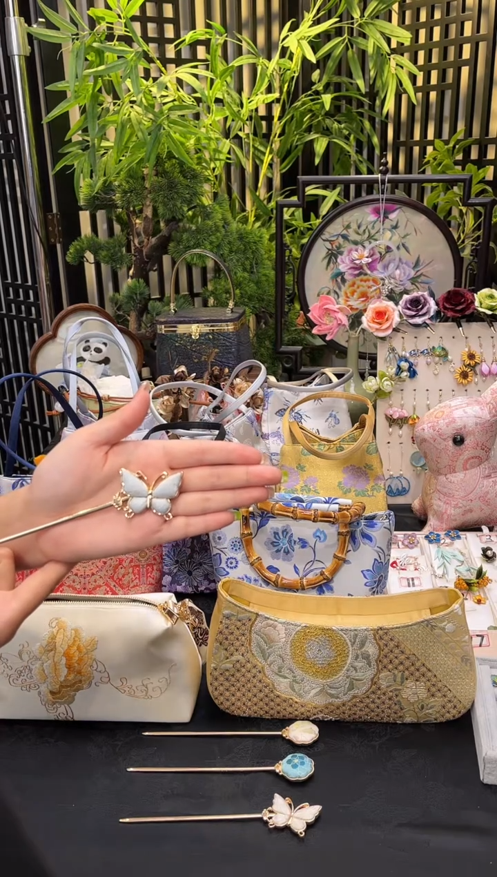织绣S****儿非遗绒花手工饰品