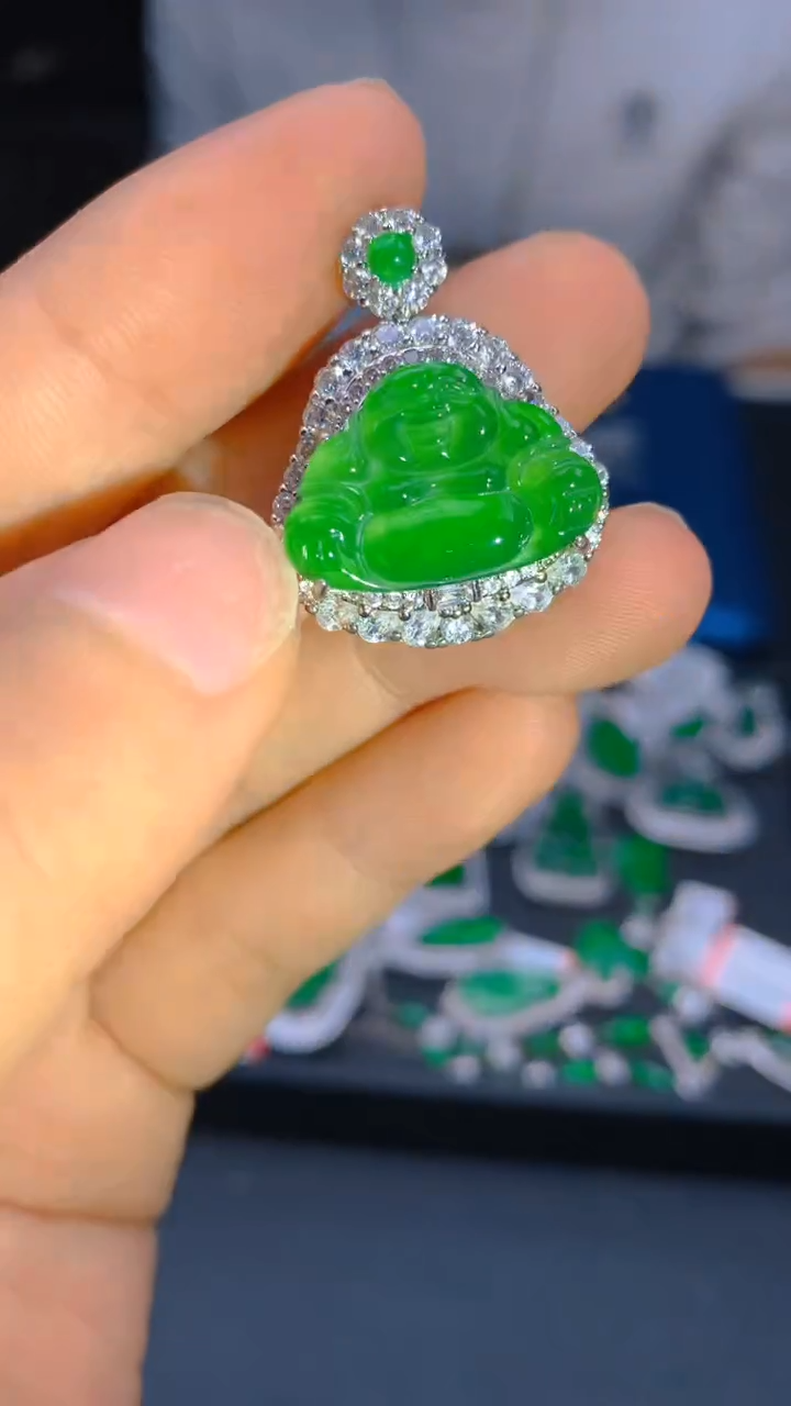 【闪购商品】翡翠吊坠(赠链)未镶嵌0783403223/多样性发一