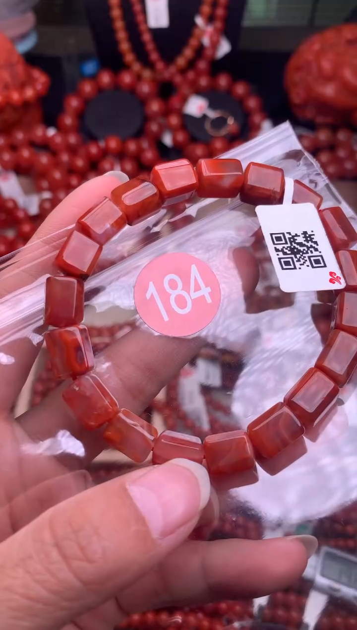 【闪购商品】南红玛瑙珠宝奇石未镶嵌184-8