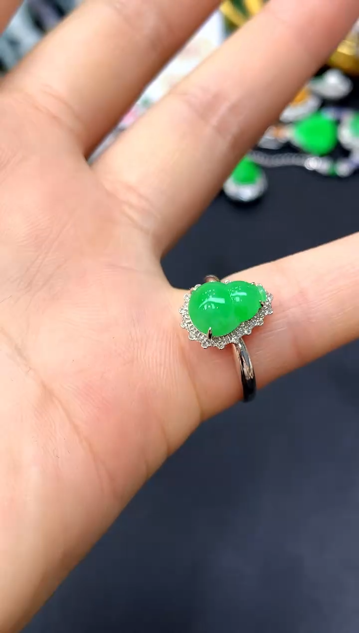 18K金镶嵌戒指翡翠319-中国好珍宝