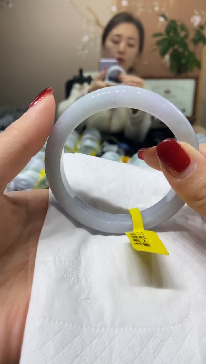 【闪购商品】翡翠手镯未镶嵌5758圈口