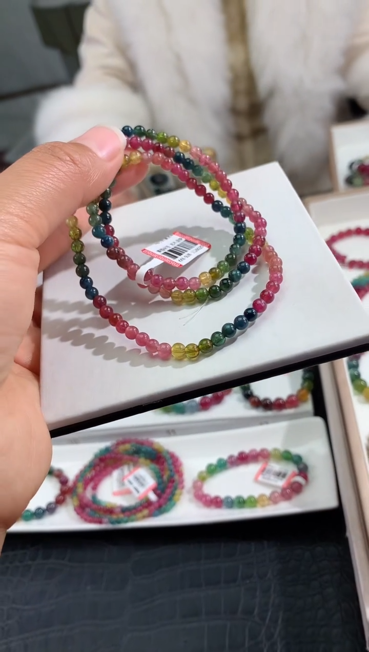 【闪购商品】碧玺手串未镶嵌多样性发一条