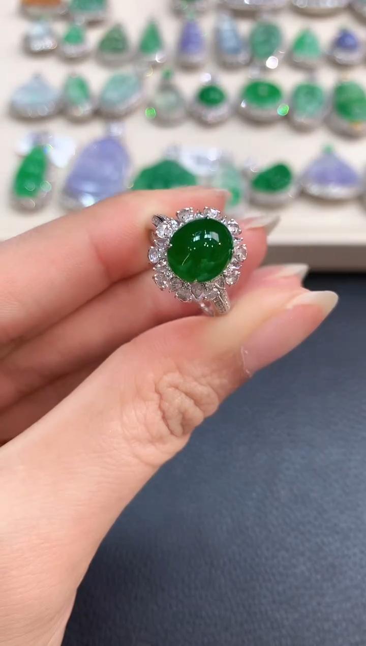 【闪购商品】翡翠戒指18K金镶嵌b186       