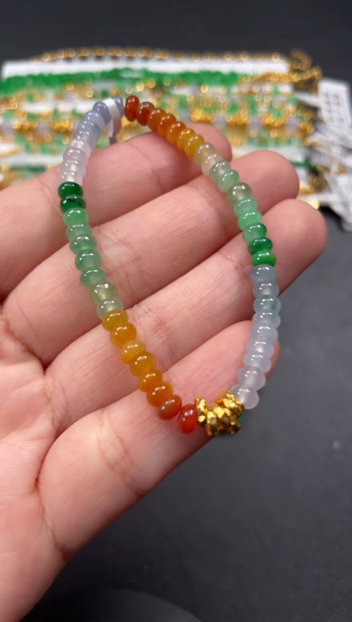 足金镶嵌手串翡翠一条  P303