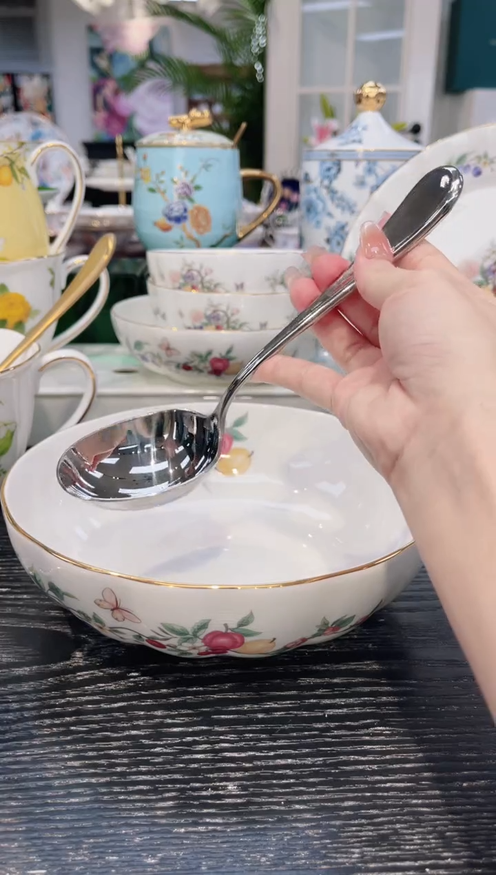 不锈钢大勺1个              