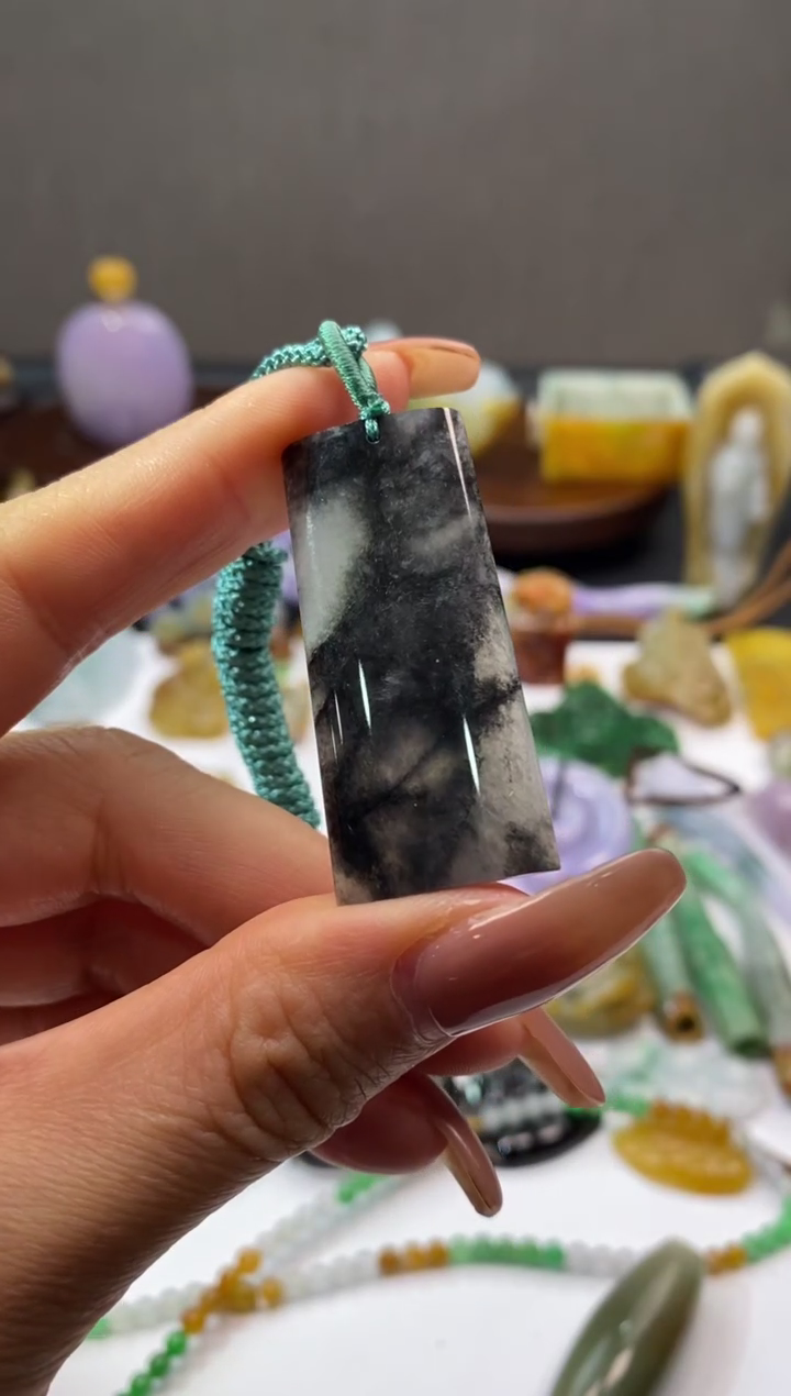 【闪购商品】翡翠颈饰未镶嵌翡翠冰乌鸡无事牌