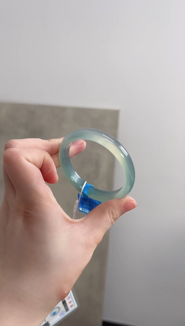 玛瑙/玉髓手镯未镶嵌54-55圈