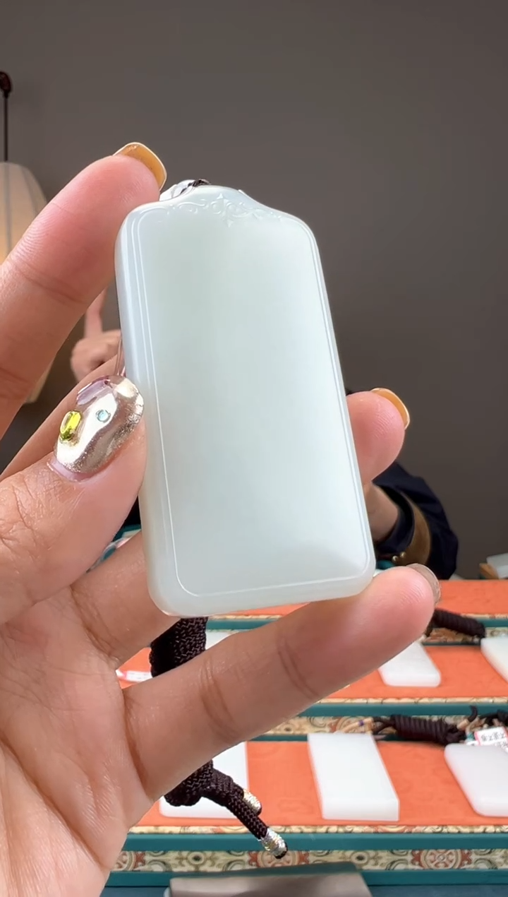 【闪购商品】和田玉颈饰未镶嵌1