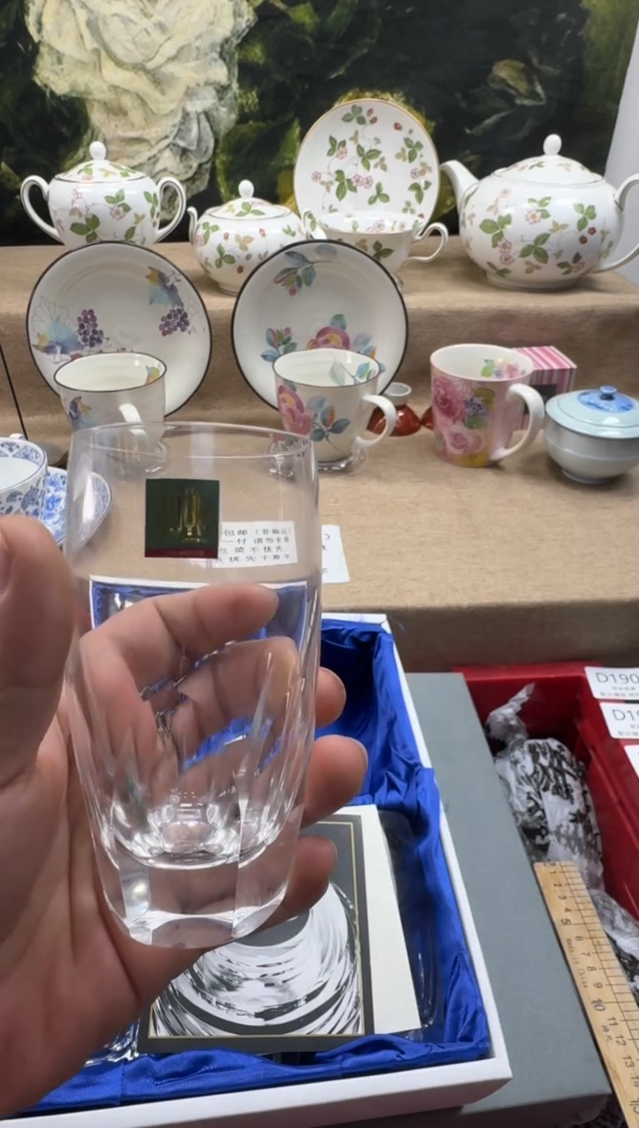 瓷片?**酱瓷片   D190