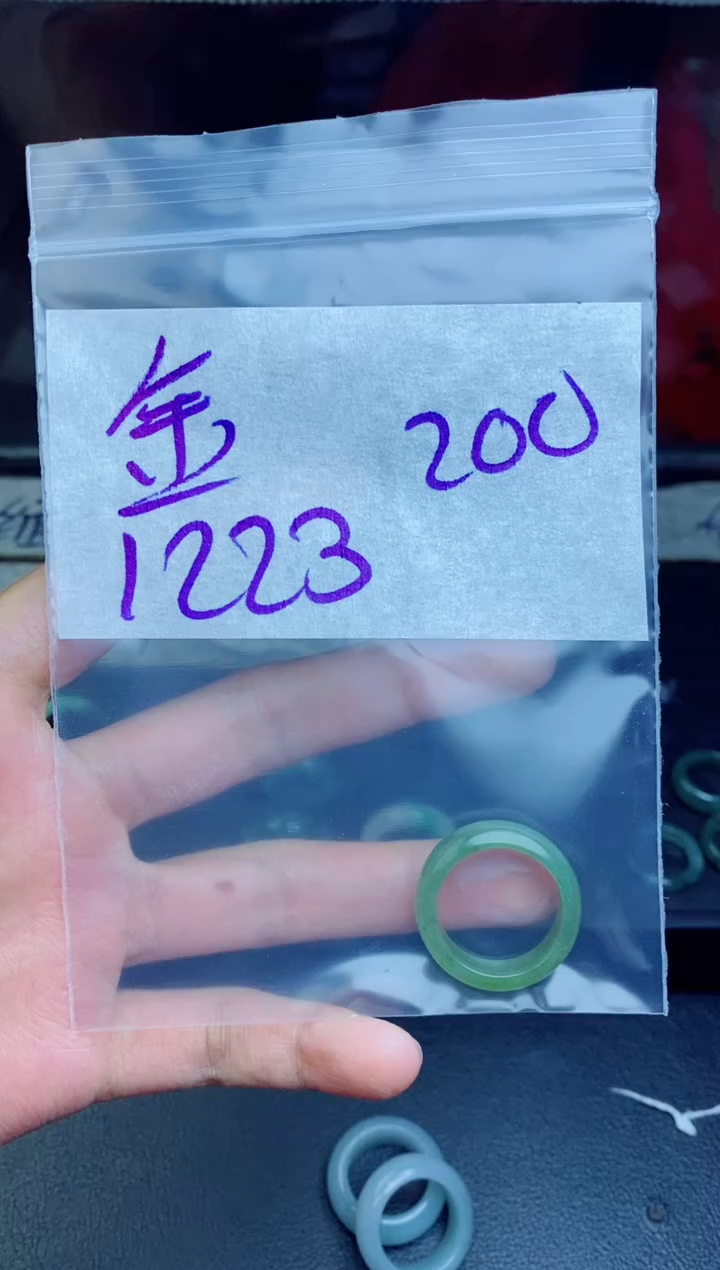 未镶嵌定制翡翠金*宝拍一发一