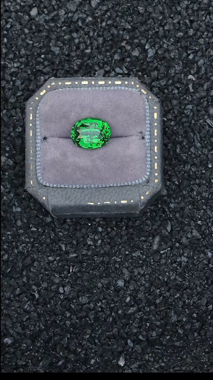 【闪购商品】石榴石无未镶嵌3.04克拉