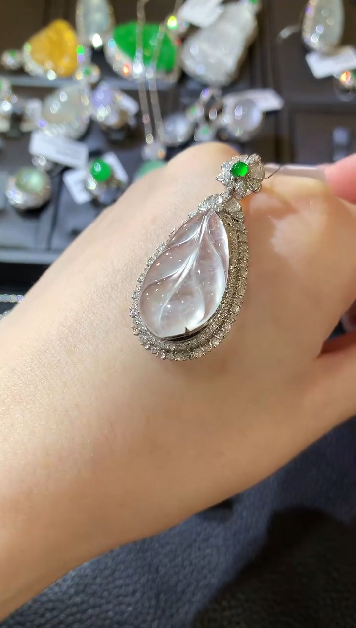 【闪购商品】翡翠吊坠(不含链)18K金镶嵌W75 