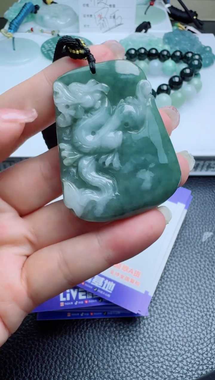 【闪购商品】翡翠颈饰未镶嵌1111111111