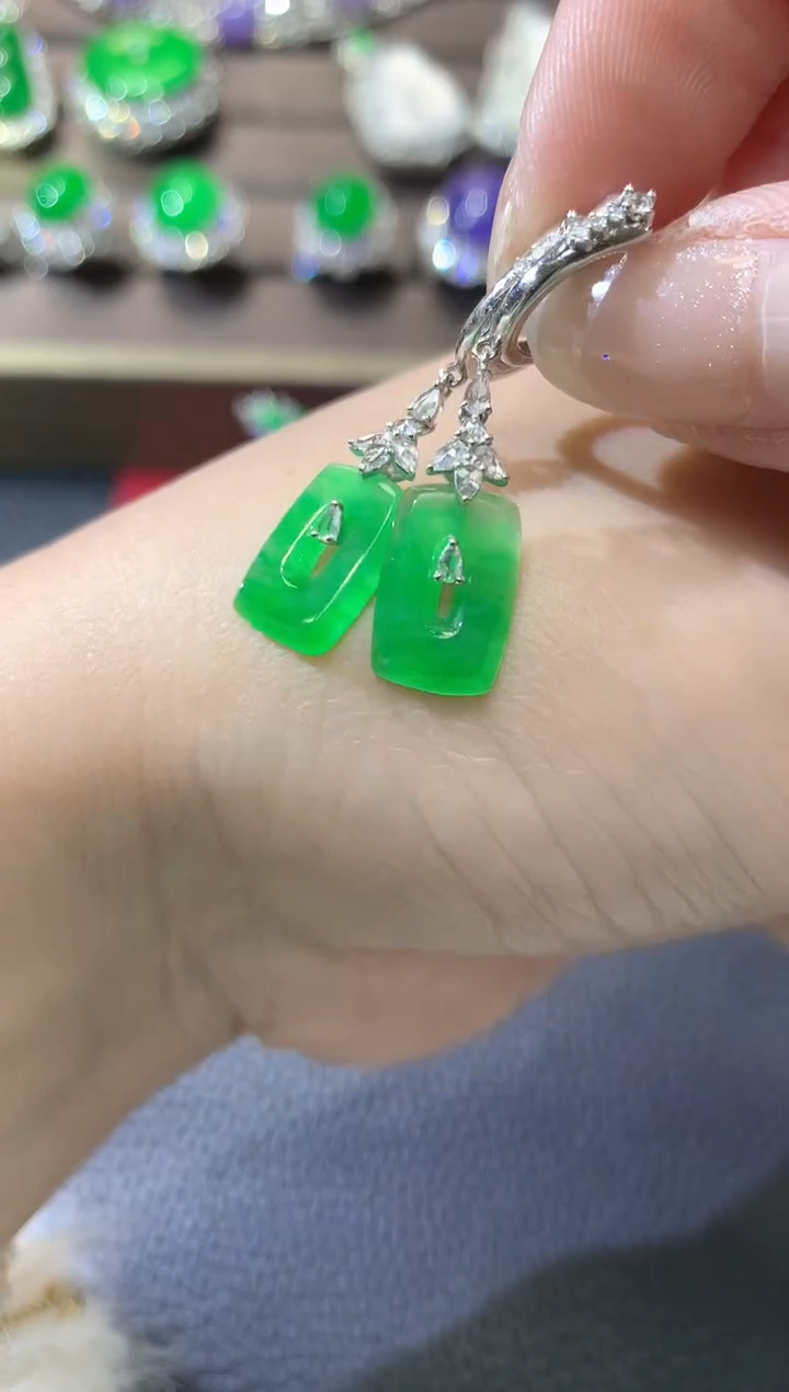 【闪购商品】翡翠耳饰18K金镶嵌D78翡翠