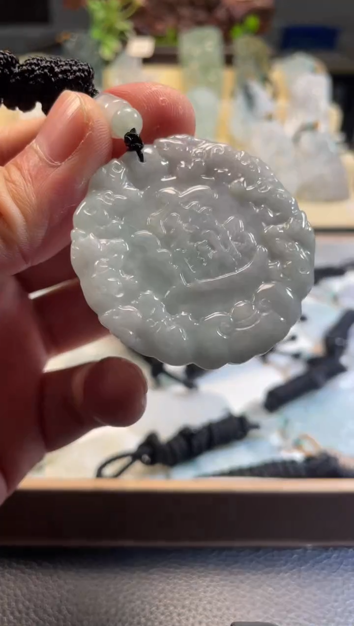 颈饰未镶嵌翡翠12/08/045