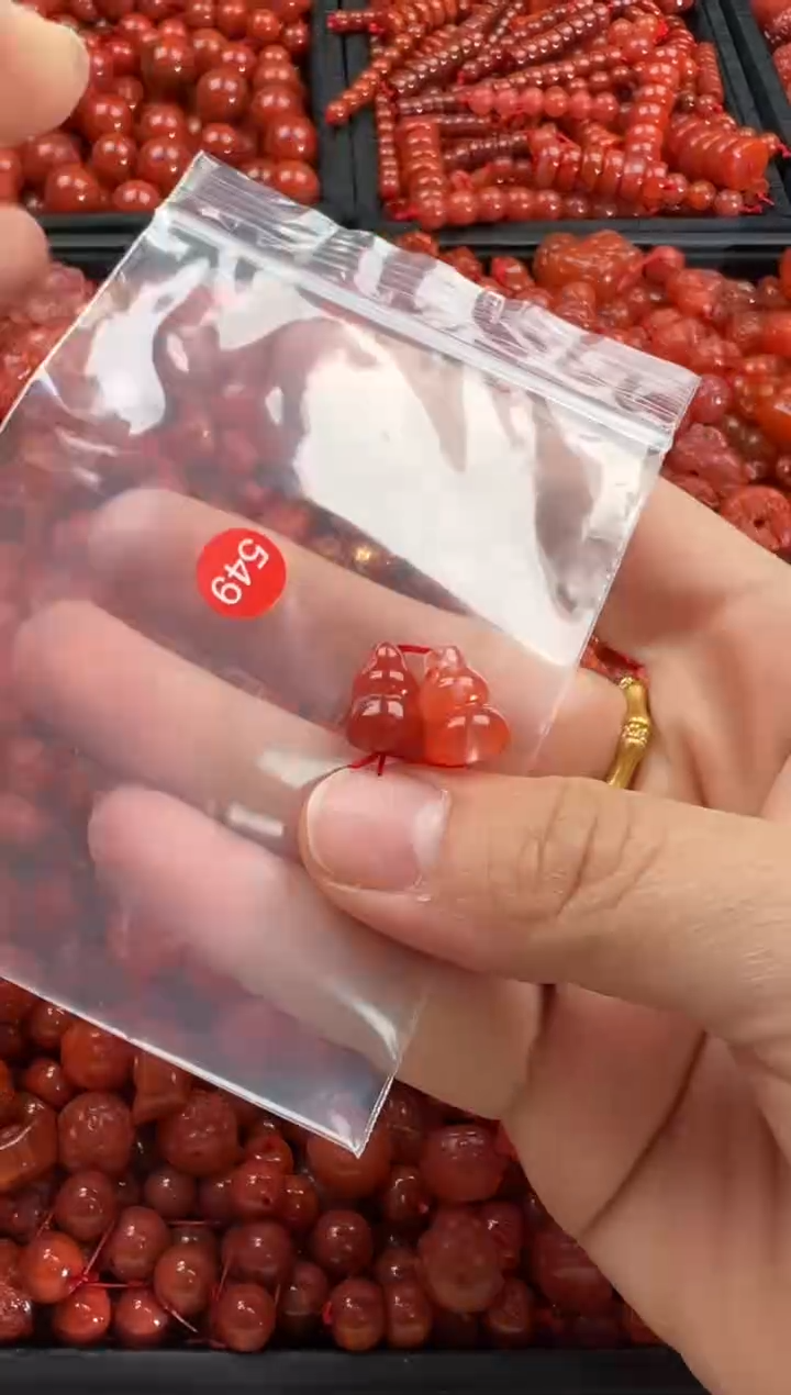 【闪购商品】南红玛瑙颈饰未镶嵌1