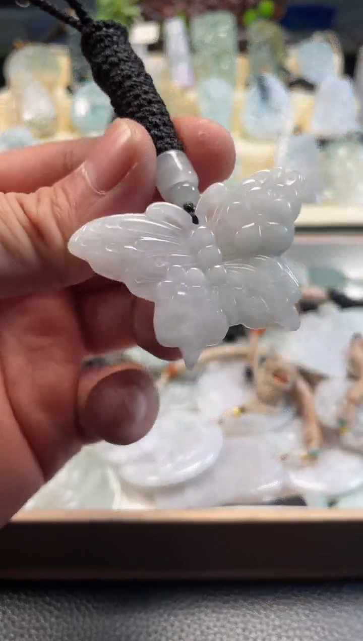 颈饰未镶嵌翡翠12/08/204